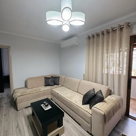 Relaxing Getaway ジロカストラ